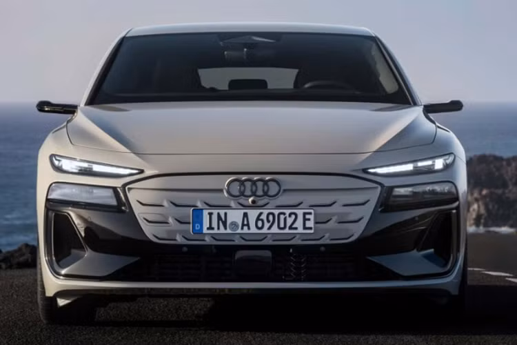 Theo công bố, biến thể Sportback của A6 e-tron có hệ số cản 0,21 Cd. Trong khi đó, A6 Avant e-tron lại được giới thiệu là xe có kiểu dáng estate khí động học nhất trong phân khúc với hệ số cản 0,24 Cd.