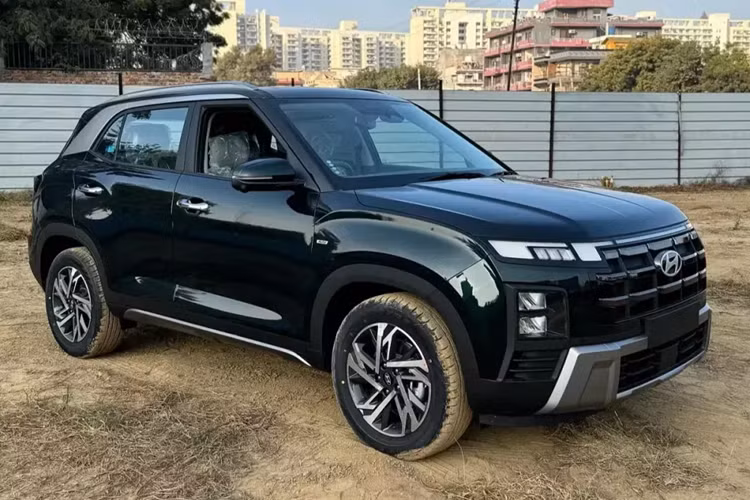 Tại thị trường Ấn Độ, mức giá xe Hyundai Creta 2024 bản thường bán ra dao động từ 1,1 - 2 triệu Rupee (khoảng 331 - 602 triệu đồng). Con số tương ứng của Creta N Line là từ 1,682 - 2,03 triệu Rupee (khoảng 506 - 611 triệu đồng).
