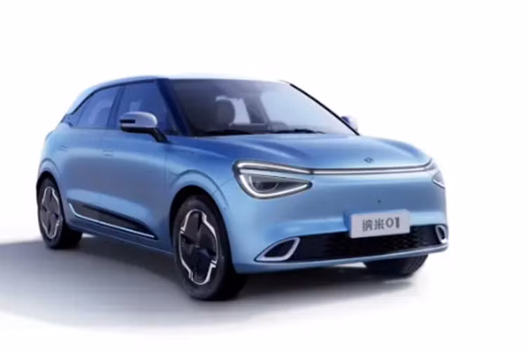 Dongfeng Nano 01 cũng sẽ được trang bị chức năng sạc nhanh, ngoài ra, cũng sẽ hỗ trợ chức năng xả bên ngoài để làm phong phú thêm các tình huống sử dụng xe. Về hệ thống hỗ trợ lái, nó cũng sẽ được trang bị hệ thống hỗ trợ lái xe thông minh ADAS L2 và chức năng đỗ xe tự động FAP.
