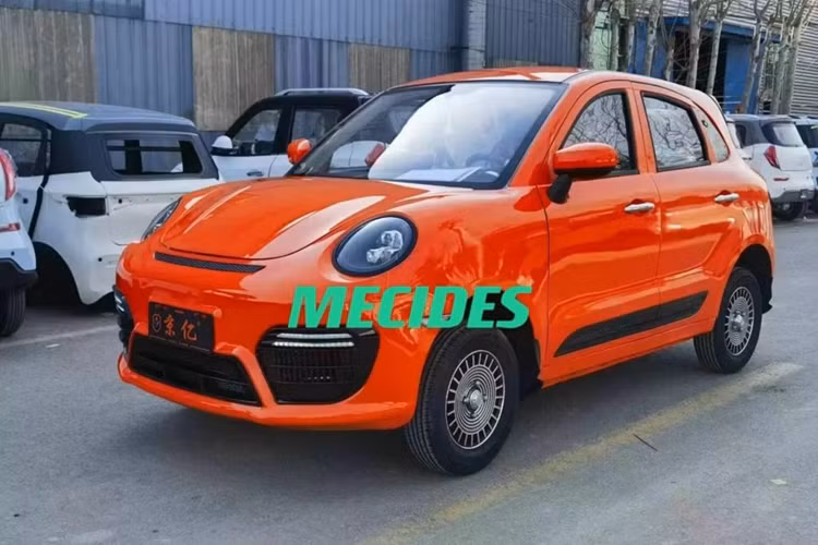 Theo chia sẻ của nhà sản xuất, thông số pin của xe điện là 26 kWh. Tuy nhiên, Mecides cung cấp nhiều lựa chọn phiên bản khác nhau với hành trình khác nhau, 300 km đến 800 km giữa các lần sạc.