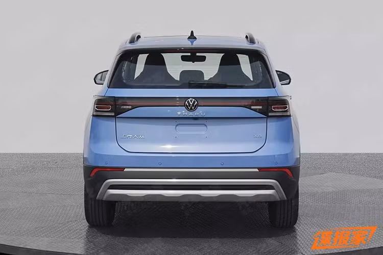 Tuy nhiên, không có gì ngạc nhiên nếu giá xe Volkswagen Tharu XR 2025 cao hơn T-Cross (115.900 Nhân dân tệ/405 triệu đồng) và thấp hơn Tharu (158.600 Nhân dân tệ/555 triệu đồng). Mẫu SUV cỡ B+ này sẽ do liên doanh SAIC-Volkswagen sản xuất và có thể chỉ dành riêng cho thị trường Trung Quốc.