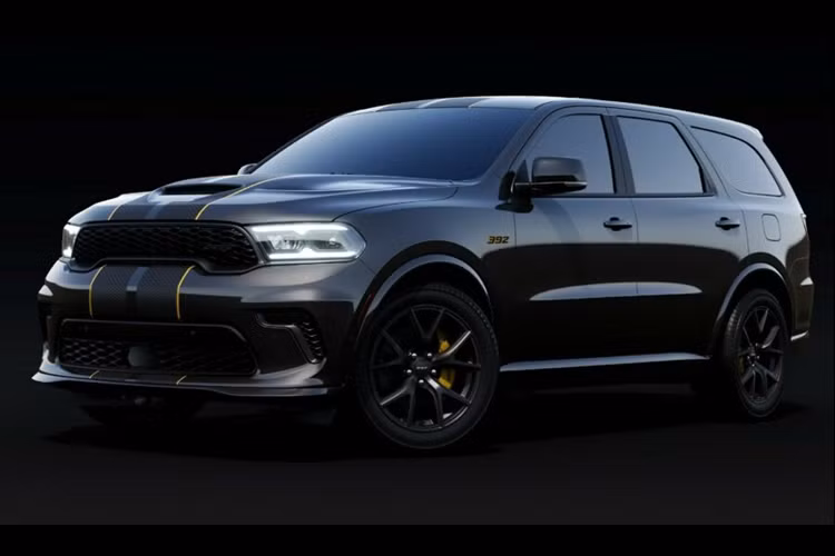 Mức giá xe Dodge Durango Hemi V8 2024 khởi điểm ở mức khoảng 89.795 USD chưa bao gồm những khoản phụ phí khác. Để giúp khách hàng thuận tiện hơn trong việc tìm mua những chiếc xe thuộc phiên bản giới hạn này, Dodge đã ra mắt một trang online giúp người mua xe tìm đại lý gần nhất hiện đang có sẵn mẫu xe này.