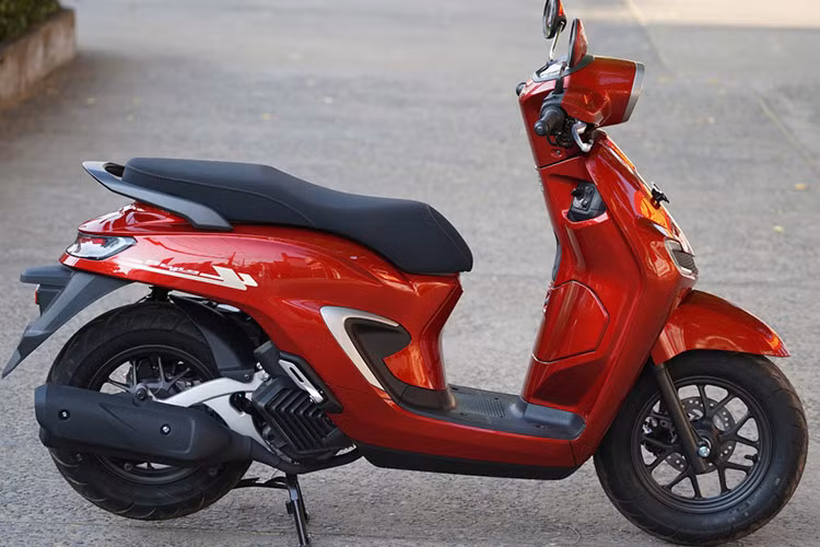 Trước đó, những chiếc xe ga Honda Stylo 160 được nhập khẩu tư nhân cũng đã cập bến Việt Nam và bán với giá dao động từ 60 - 75 triệu đồng, tùy phiên bản. Hiện chưa rõ Honda có kế hoạch bán Stylo 160 chính hãng ở Việt Nam hay không.