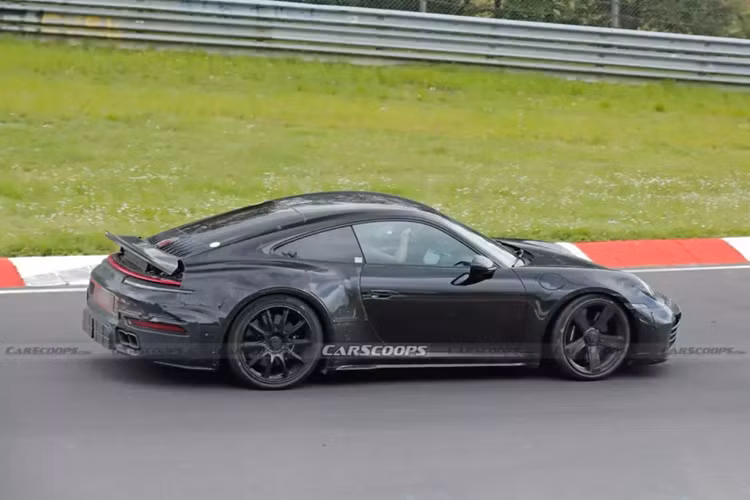 Đầu năm nay, Porsche và Varta đã tăng cường mối quan hệ đối tác chiến lược khi hãng xe Đức mua lại phần lớn cổ phần của V4Drive Battery GmbH, công ty con thuộc tập đoàn Varta.