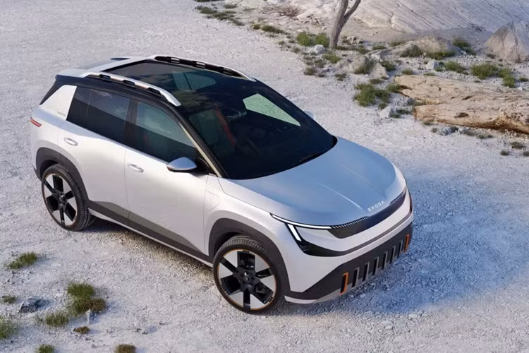 Mẫu xe CUV điện Skoda Epiq 2024 được phát triển trên khung gầm MEB Entry thuần điện với phạm vi hoạt động thuần điện ước tính hơn 400 km. Skoda Epiq mang ngôn ngữ thiết kế Modern Solid mới nhất của thương hiệu với những đường nét sắc sảo, hiện đại.