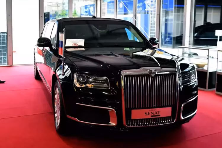 Tong thong Putin tang “Rolls-Royce Nga” cho ong Kim Jong Un