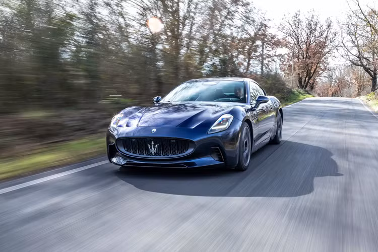 Maserati vừa công bố kế hoạch mới của hãng trong đó có siêu xe Maserati MC20 EV 2025 mới, sau khi có thông tin cho rằng các nỗ lực về ôtô điện của hãng gặp trở ngại và phải ngừng một số mẫu trong tương lai.