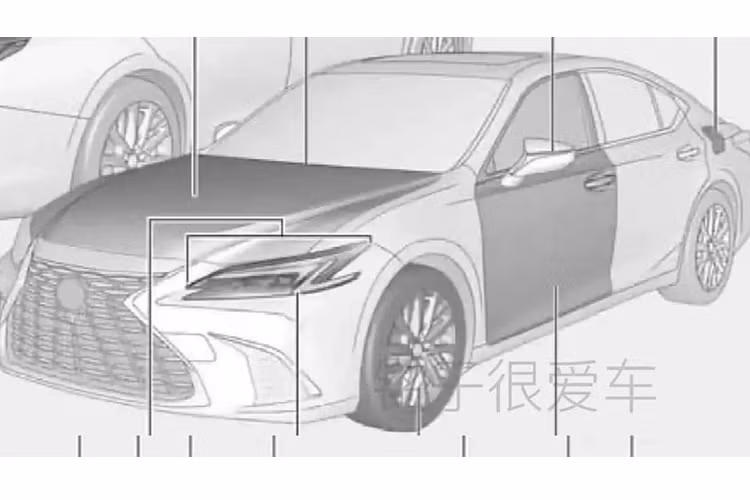 Nhưng nhìn kỹ hơn sẽ thấy một số thay đổi, bắt đầu với đèn ban ngày hình chữ Z thuộc dàn đèn trước mới. Tiếp đến là lưới tản nhiệt hình con suốt vẫn giữ nguyên hình dạng đặc trưng, nhưng giao diện bên trong đã được sửa đổi hoàn toàn, mượn các đặc điểm thiết kế từ RX đã được cập nhật. Còn lại, thân và đuôi xe vẫn được giữ nguyên phần lớn.