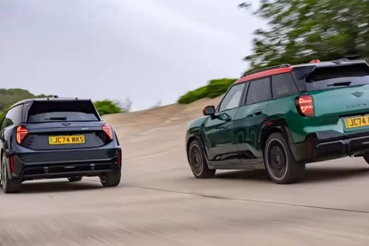 Theo kế hoạch cả hai mẫu xe này sẽ được MINI đem đến trưng bày tại Triển lãm ô tô Paris 2024 sắp tới. Khi đó, người dùng có thể thoải mái chiêm ngưỡng xe. Hiện mức giá xe MINI John Cooper Works Electric và John Cooper Works Aceman chưa công bố.