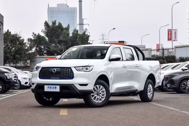 Trong lĩnh vực xe bán tải, nơi những kẻ cứng rắn là những quy tắc, nó chắc chắn có vẻ hơi bất thường. Vì vậy, Changan Hunter không có đối thủ cùng đẳng cấp, cũng có thể xem là một mình một ngựa trong phân khúc xe bán tải điện giá rẻ.