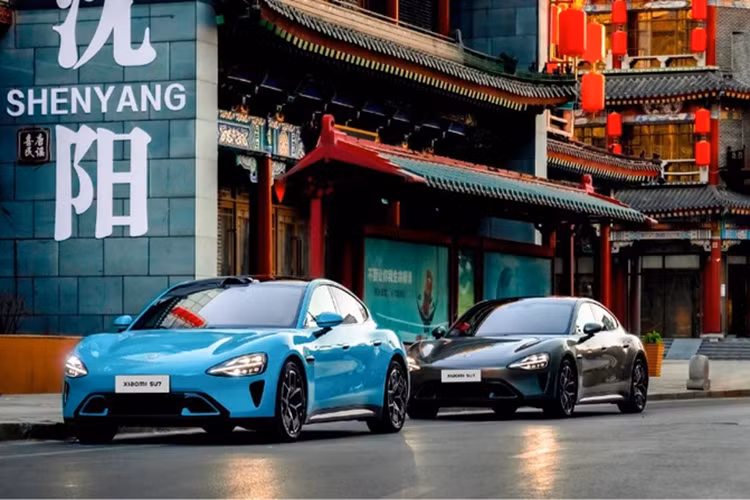 Ngay từ tháng đầu tiên mở bán, Xiaomi đã bàn giao 10.000 xe tới tay khách hàng. Sau đó, hãng chỉ mất 198 ngày (tính đến ngày 13 tháng 11) để đạt doanh số 100.000 xe.