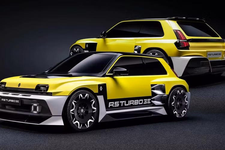 Luca de Meo, Tổng giám đốc điều hành Tập đoàn Renault, cho biết R5 Turbo 3E là thứ "chỉ dành cho những người dũng cảm", đồng thời nói thêm rằng "nó sẽ rất thú vị". Theo công ty, "Tập đoàn đang mang những kỹ năng và chuyên môn tốt nhất của mình vào quá trình phát triển biểu tượng thương hiệu Renault tuyệt đỉnh này", có thể ám chỉ đến sự tham gia của Alpine vào dự án này.