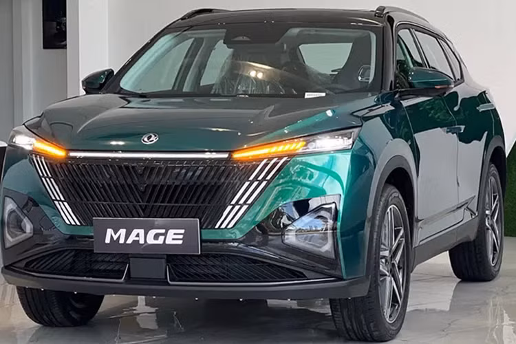 cảnh báo áp suất lốp, cảnh báo va chạm khi mở cửa, cảnh báo tiền va chạm, phanh khẩn cấp tự động, cảnh báo lệch làn đường, hỗ trợ giữ làn đường, hỗ trợ lái khi tắc đường, cảnh báo phương tiện cắt ngang khi lùi.