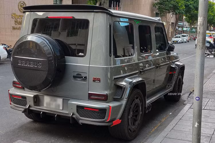 Bản độ này chỉ được sản xuất 25 chiếc trên toàn thế giới, mức giá xe Mercedes-AMG G63 Brabus 900 Rocket Edition hiện khoảng hơn 13 tỷ đồng chưa thuế và các chi phí khi về Việt Nam.
