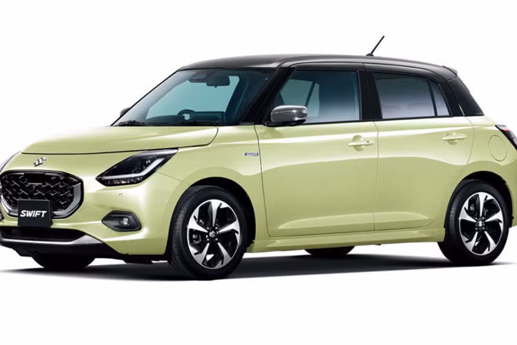Nằm bên dưới nắp ca-pô của Suzuki Swift 2024 ở thị trường Nhật Bản là 2 tùy chọn động cơ. Đầu tiên là động cơ xăng 3 xi-lanh, hút khí tự nhiên, dung tích 1.2L, tạo ra công suất tối đa 82 mã lực và mô-men xoắn cực đại 108 Nm. Động cơ kết hợp với hộp số biến thiên vô cấp CVT.