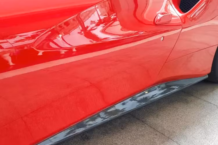 10 tháng sau đó, chiếc xe Ferrari 488 GTB đã được sửa chữa hoàn chỉnh và 5 tháng sau, đã bị bán đi. Người mua lại chiếc siêu xe Ferrari 488 GTB của Tuấn Hưng chính là Phan Công Khanh, sau vài tháng trải nghiệm, tay cò này đã cho xe đi sơn lại từ đỏ sang vàng, và bán cho khách.
