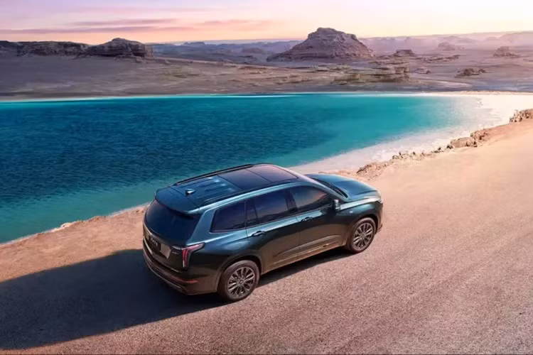 Hiện người dùng có thể đặt hàng tại Trung Quốc với mức giá xe Cadillac XT6 2025 khởi điểm từ 349.900 nhân dân tệ (48.378 USD - tương đương từ 1,14 tỷ đồng). Việc giao hàng dự kiến sẽ bắt đầu vào cuối tháng này.