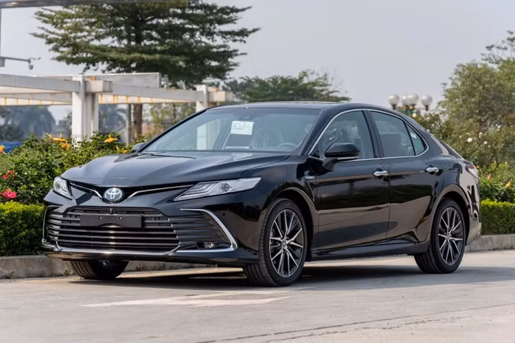 Toyota Camry dang 