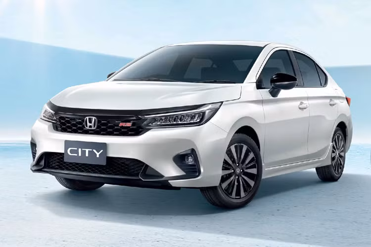 Động cơ này đi kèm với hộp số tự động biến thiên vô cấp CVT có chức năng giả lập 7 cấp số ảo và truyền sức kéo từ động cơ đến các bánh trước. Trong xe còn có nút ECON kích hoạt chế độ lái tiết kiệm nhiên liệu.