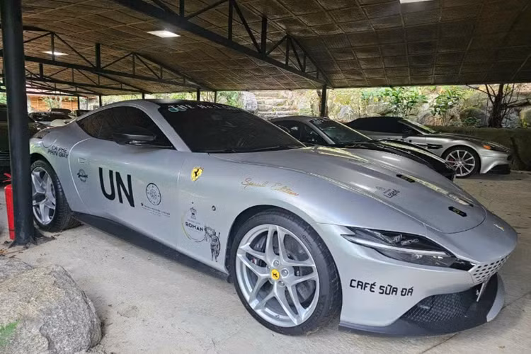 “Trái tim” của Ferrari F430 Spider là cỗ máy V8 4.3L sản sinh công suất 483 mã lực và mô-men xoắn cực đại 465 Nm kết hợp với hộp số sàn 6 cấp F430 Spider có thể tăng tốc từ 0-96 km/h trong 3,6 giây trước khi cán vận tốc tối đa 300 km/h.