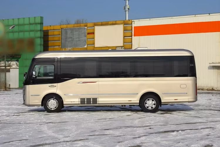 Hiện nay, Hongqi vẫn chưa thông báo chính thức về giá của mẫu xe này tuy nhiên theo nhiều người dự đoán, mứ giá xe Hồng Kỳ Gouyue sẽ có giá khoảng 600.000 USD (tương đương khoảng 14 tỷ đồng)