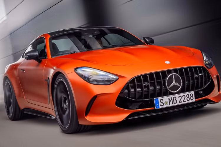 GT 63 S E Performance là mẫu xe thương mại có khả năng tăng tốc nhanh nhất từ trước đến nay, xe có khả năng tăng tốc từ 0 – 100 km/h chỉ trong 2,8 giây, nhanh hơn 0,1 giây so với mẫu siêu xe AMG One.