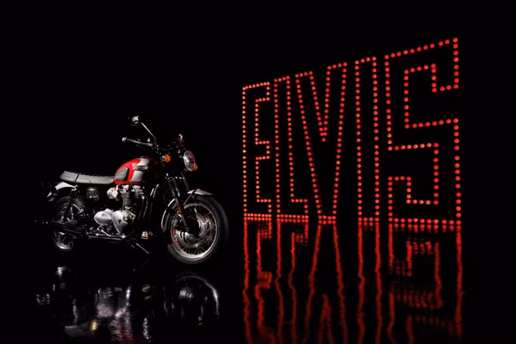 Triumph Bonneville T120 Elvis Presley Limited Edition ra mắt với tông màu đặc trưng từ buổi biểu diễn "'68 Comeback Special" của ca sĩ này.
