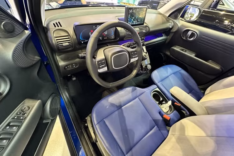 Khung gầm bản này sử dụng có thể là loại Hyundai-Kia SA giống Kia Ray EV thay vì dòng K1 của Casper nguyên bản. Chưa rõ Hyundai Casper EV sẽ có kích thước ra sao nhưng sự khác biệt về khung gầm có thể sẽ khiến kích thước của hai bản này đôi chút khác nhau.