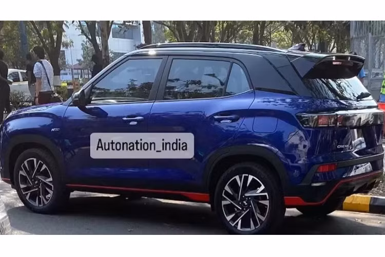 "Trái tim" của Hyundai Creta N Line 2024 tại Ấn Độ là động cơ xăng 4 xi-lanh, tăng áp, dung tích 1.5L mới, cho công suất tối đa 160 mã lực. Động cơ đi kèm với hộp số sàn hoặc hộp số tự động ly hợp kép 7 cấp.