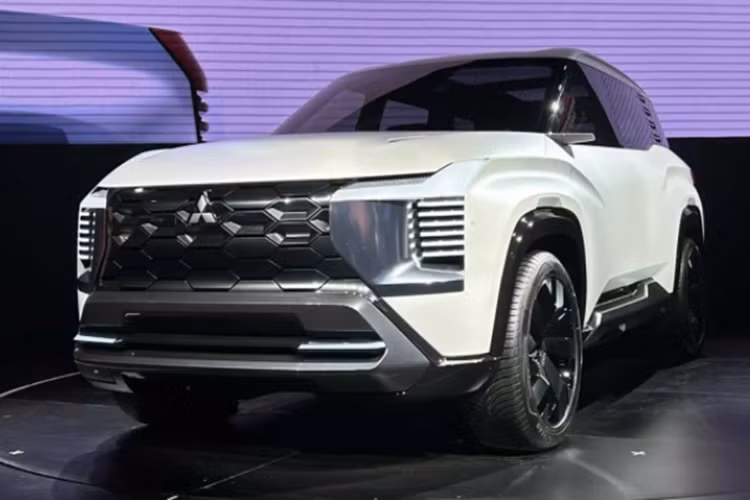 Mitsubishi DST Concept được phát triển dành riêng cho khu vực ASEAN. Theo kế hoạch sẽ sẽ trình làng vào năm 2025.