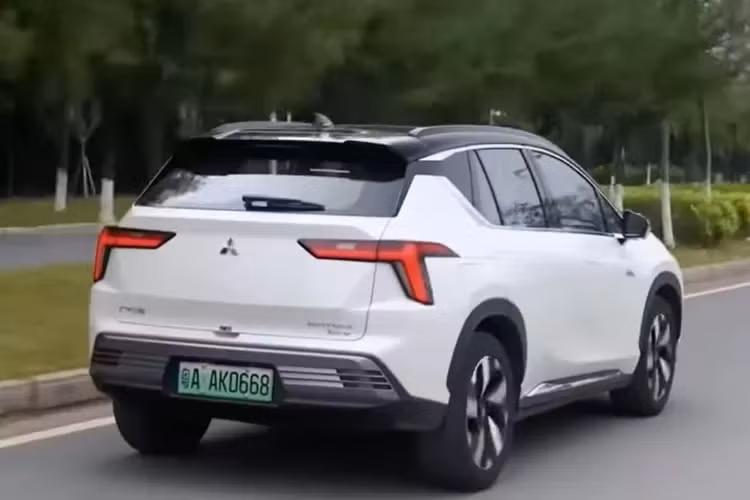 Mitsubishi Xpander Hybrid 2024 chot lich ra mat, sap ve Viet Nam-Hinh-7
