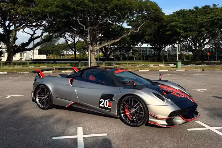 Chỉ còn 12 ngày nữa, hành trình siêu xe Gumball 3000 - sẽ chính thức diễn ra với địa điểm xuất phát sẽ là TP HCM, Việt Nam, hiện tại, công tác tổ chức cũng như vận chuyển các xe về nước ta cơ bản đã hoàn thành.