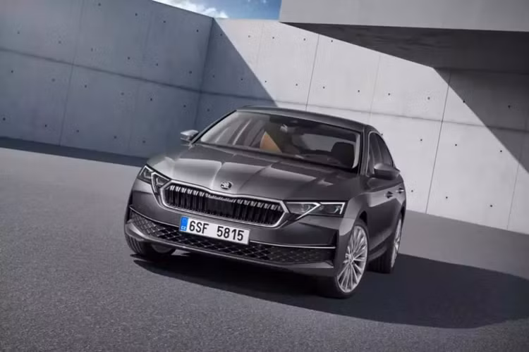 Chi tiet Skoda Octavia 2024 sap ve Viet Nam dau Toyota Corolla Altis