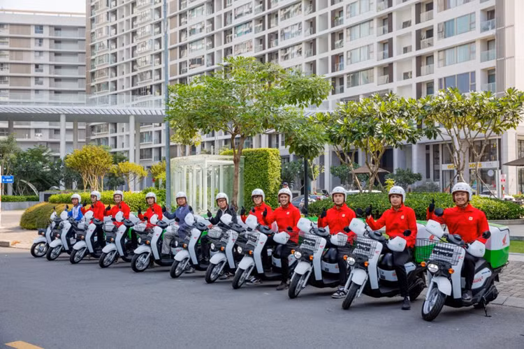 Ngoài thiết kế tối ưu cho chuyên chở hàng hóa, nhỏ gọn, phù hợp với hệ thống giao thông tại Việt Nam, đặc biệt tại khu vực nội đô, hỗ trợ nhân viên giao hàng nâng cao năng suất, chất lượng công việc.