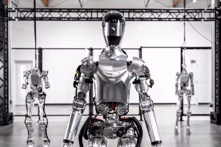 Những con robot lắp ráp xe BMW này có khả năng thực hiện một số nhiệm vụ vật lý cụ thể nhằm thay thế sức người. Điều này đánh dấu thỏa thuận thương mại đầu tiên mà Figure đã ký kết kể từ khi thành lập vào năm 2022.