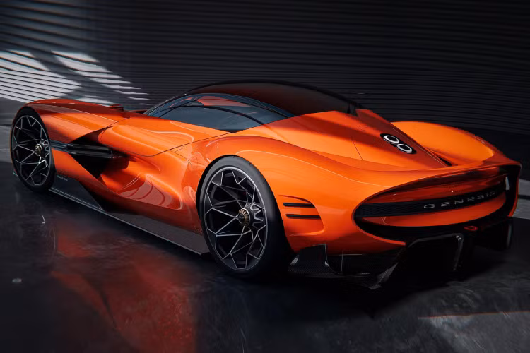 Chiếc X Gran Berlinetta VGT này còn nổi bật với họa tiết chiếu sáng song song ở mặt trước và mặt sau, cùng nội thất tối giản giúp người lái tập trung vào nhiệm vụ phía trước. Cung cấp khả năng vận hành là động cơ Lambda II V6 đặt giữa hướng về phía trước, được hỗ trợ điện tử để tạo ra công suất 1.071 mã lực, mô-men xoắn 1.337 Nm.