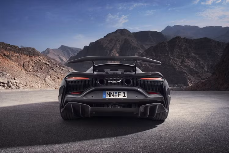 Novitec kết hợp bánh xe cỡ 9Jx19 ở phía trước mang lốp hiệu suất cao 235/35 ZR 19 với lốp cỡ 295/35 ZR 20 trên vành 11Jx20 ở trục sau. Kết hợp cùng bộ mâm độ MC3 chính là bộ lò xo giúp hạ thấp chiều cao gầm của chiếc xe thể thao Hybrid khoảng 20 mm.