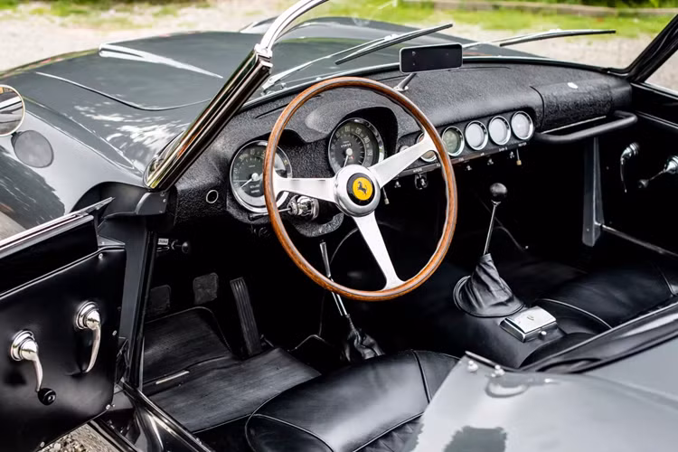 Không lâu sau, Ferrari đã trình làng chiếc 250 GT LWB California Spider và chỉ có 50 chiếc được sản xuất. Ferrari sau đó quyết định chế tạo chiếc California Spider thứ hai dựa trên nền tảng trục cơ sở ngắn hơn 2.400 mm. Tính đến nay chỉ có 56 chiếc được chế tạo và chiếc xe đặc biệt này, khung gầm #1795 GT, là chiếc đầu tiên được chế tạo.
