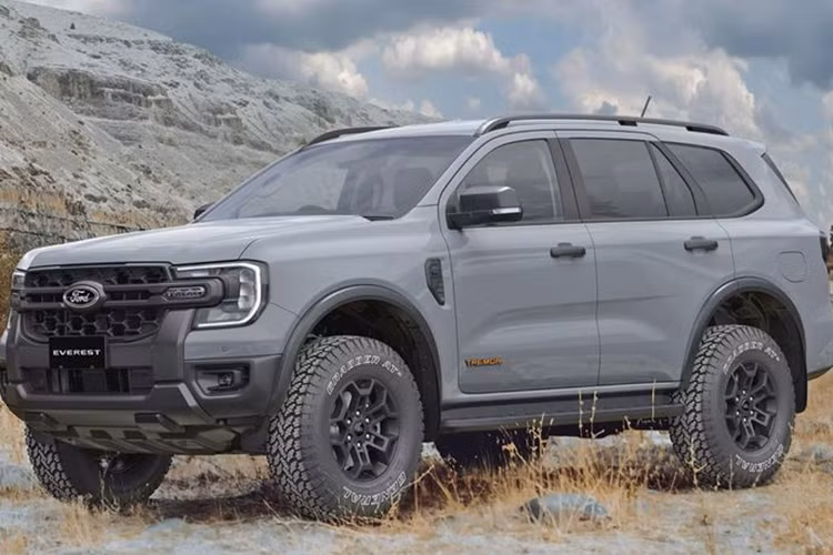 Có thể dễ dàng phân biệt mẫu xe SUV Ford Everest Tremor với các biến thể khác nhờ lưới tản nhiệt mới với họa tiết hình tổ ong, khung bảo vệ thép, thềm cửa cỡ lớn và huy hiệu Tremor độc quyền màu cam bắt mắt.