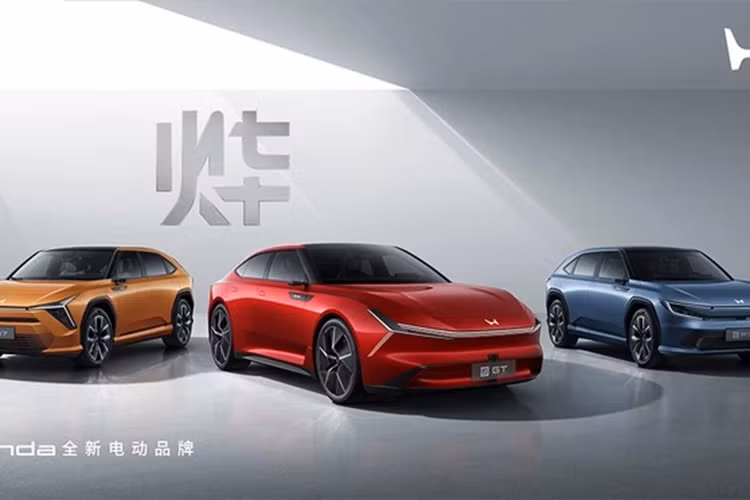 Dongfeng Honda S7 và GAC Honda P7 có sự khác nhau về ngoại hình bởi 2 mẫu xe này được sản xuất bởi 2 liên doanh khác nhau. Tuy nhiên, không gian nội thất, trang bị và động cơ của 2 mẫu xe này lại được chia sẻ khá nhiều. Cả hai mẫu xe này đều được trang bị gói công nghệ an toàn Honda Sensing 360 và hỗ trợ kết nối Honda Connect 4.0.