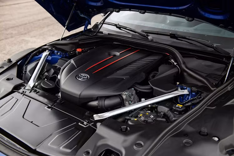 Những ai muốn xe Toyota GR Supra động cơ 2.0L chỉ có thể mua xe đã qua sử dụng hoặc xe tồn kho ở đại lý và đều là đời cũ, không nhận được những cập nhật như xe đời mới.