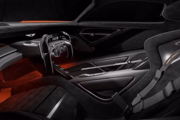 Genesis X Gran Racer Vision GT Concept được trang bị động cơ Lambda II V6 công nghệ siêu nạp điện (E-S/C) của Genesis, với công suất từ động cơ đốt trong và động cơ điện cầu trước lần lượt là 896 mã lực và 690 mã lực.