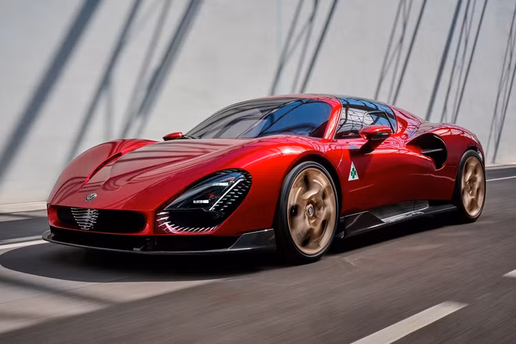 Alfa Romeo 33 Stradale Day 2024 đặc biệt chỉ sản xuất 33 chiếc, mẫu coupe hai chỗ ngồi mới kết hợp di sản với tương lai của thương hiệu được sản xuất theo quy trình thủ công đáp ứng các tiêu chuẩn chất lượng cao nhất đến từng chi tiết.