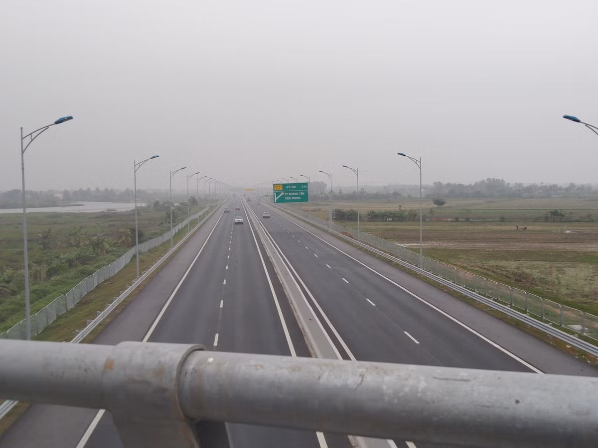 Da tim ra 3 doi tuong nem da xe o to cao toc Ha Long – Hai Phong