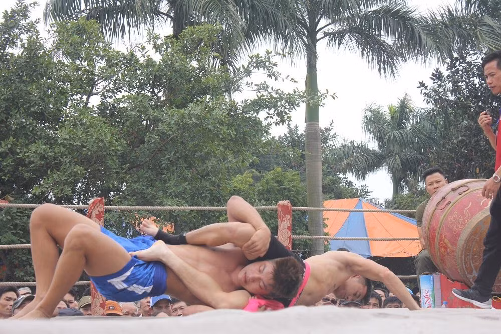 Một cảnh vật gay cấn.