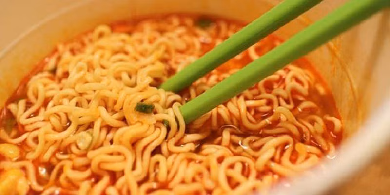 Điểm mặt các loại thực phẩm "tàn phá" nhan sắc khủng khiếp nhất - Hình 5 Diem mat cac loai thuc pham