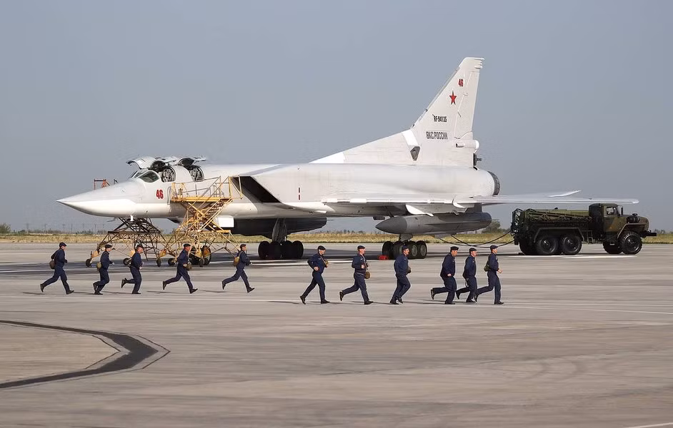 Thuật ngữ này cho thấy có sự chênh lệch về số lượng của các lực lượng đối lập. Trong trận chiến nói trên, Đại tá Oleg Babii của Ukraine bị thương và sau đó qua đời.