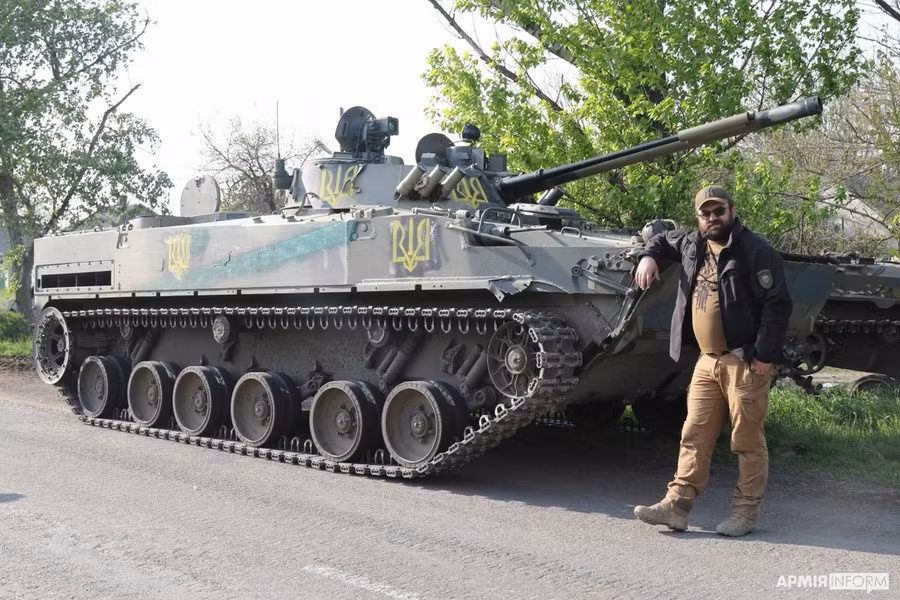 BMP-3 có lớp giáp rất mỏng nhưng lại chứa quá nhiều đạn pháo lớn trong khoang, điều này dẫn tới thực tế là khi bị trúng đạn, cả kíp chiến đấu 3 người cùng 7 binh sĩ mà nó mang theo khó lòng sống sót.