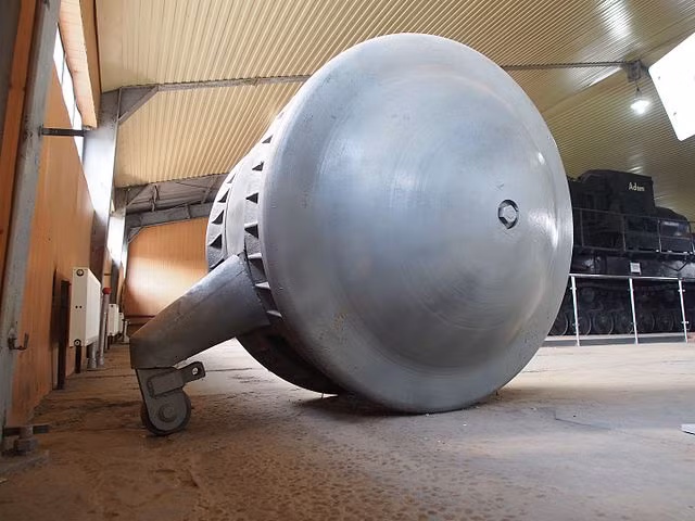 Trong Thế chiến 2, loại xe tăng Kugelpanzer có vẻ ngoài kỳ dị này hoạt động khá hiệu quả trong việc mở đường cho quân đội.