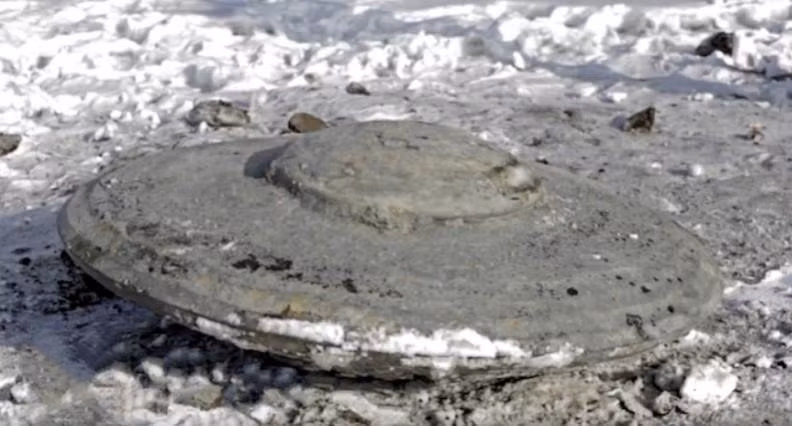 Dù vậy, những thợ săn UFO thực hiện các cuộc điều tra tiếp theo tại vùng Volgograd với hy vọng sẽ sớm giải mã được bí ẩn về những phiến đá giống hệt UFO.